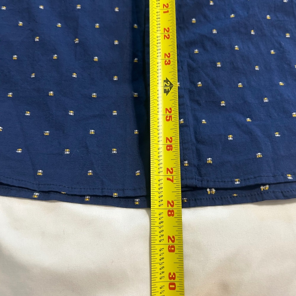 Old Navy Mens Everyday Shirt Regular Fit Navy Blue Dobby Long Sleeve Small - Picture 3 of 10